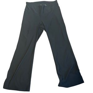 Old Navy Powersoft high-rise slim boot cut black athletic pants with pockets 2X